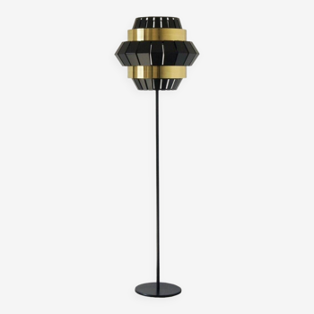 Comb Floor Lamp from Utu Soulful Lighting