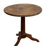 Pedestal table