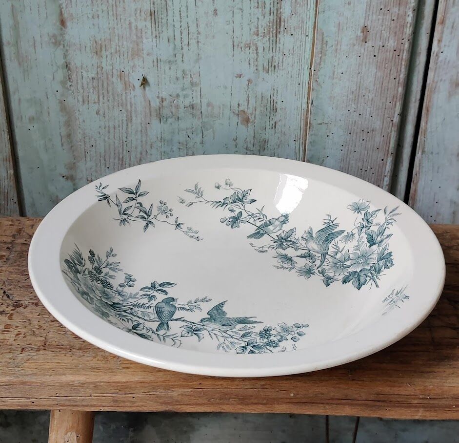 "Cute" hollow dish from Longwy