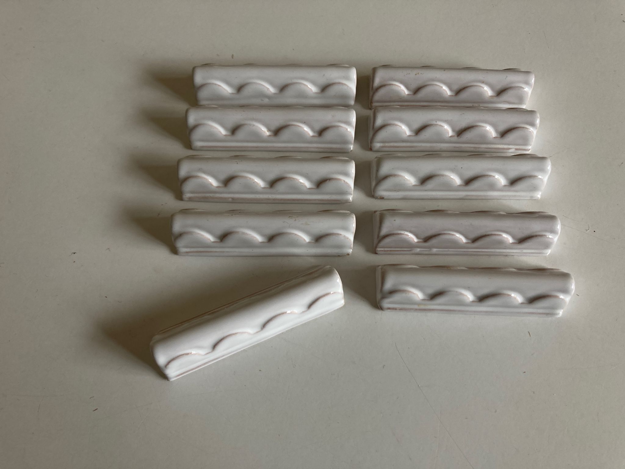 Set of 10 knife holders festoons in glazed clay Pierre Motton in Gien 1960