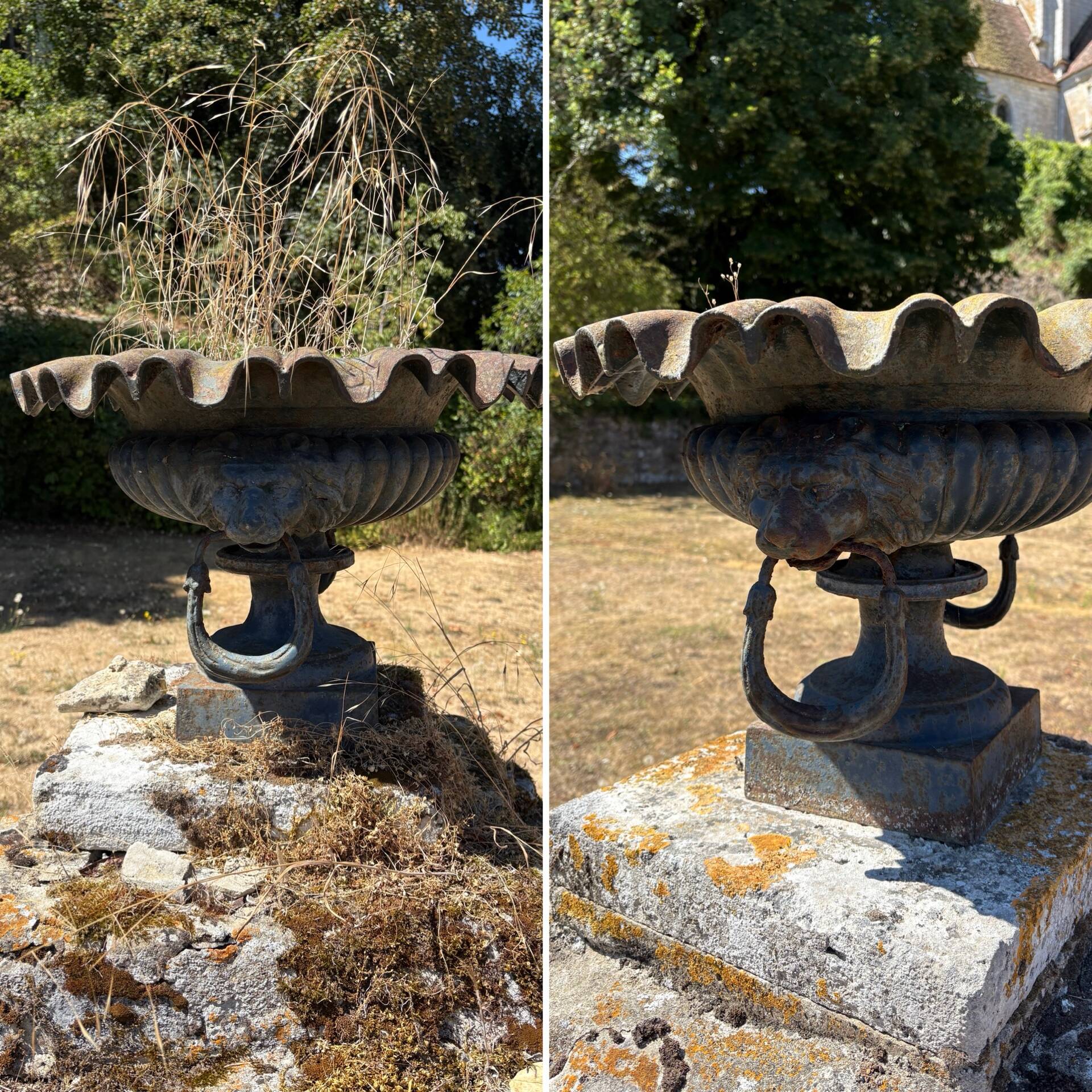 Pair of Médicis vases in cast iron