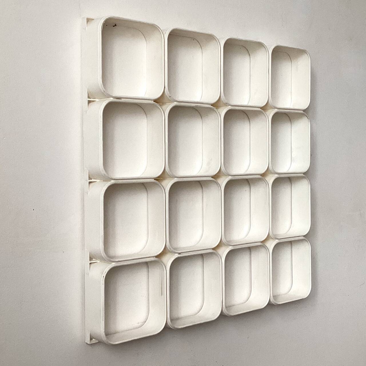 White plastic module shelf from the 70s
