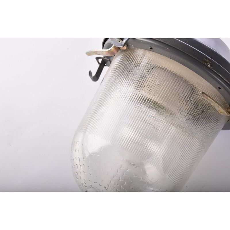 Industrial pendant lamp