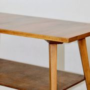 Table basse console en polonais des années 1970, carrée et multifacette.