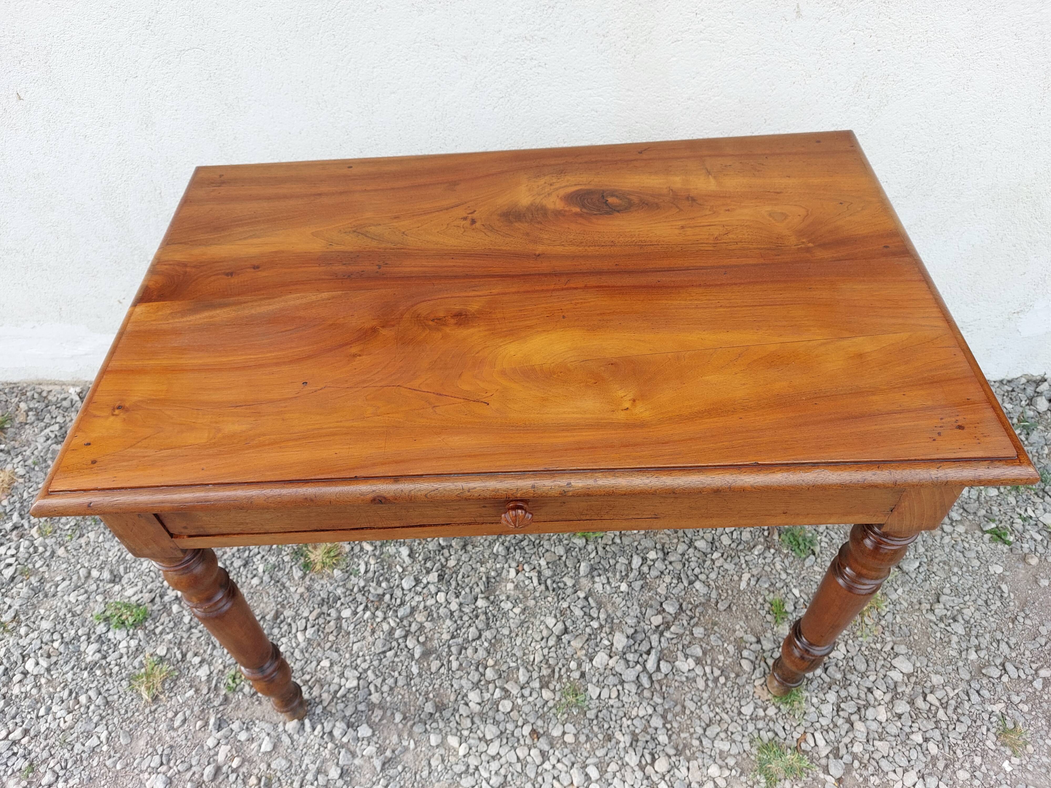 Oak table