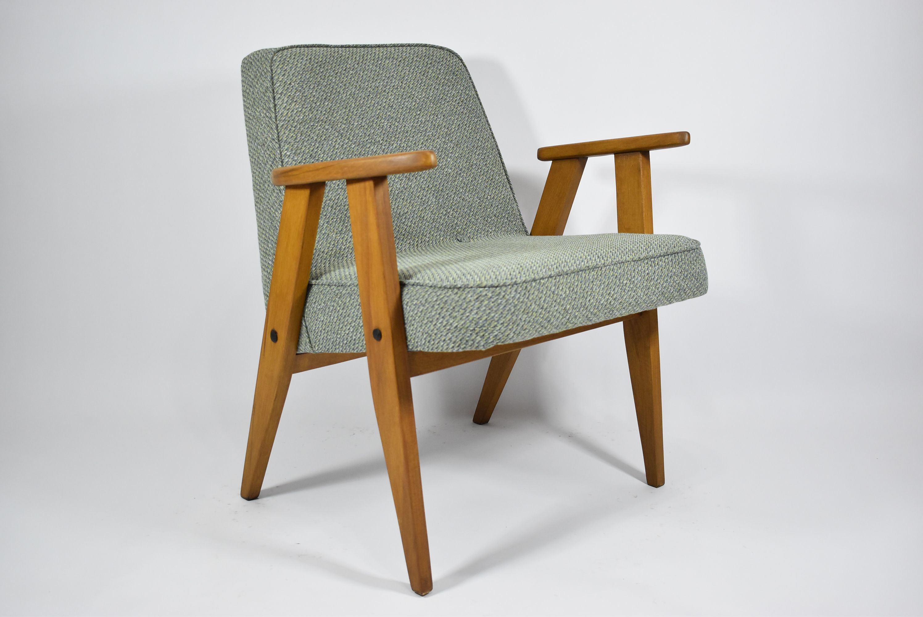 Armchair 366 model designer J. Chierowski, 1960