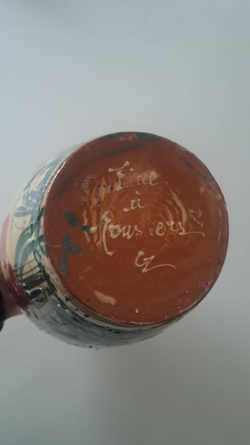 Fine vase from Moustiers CZ