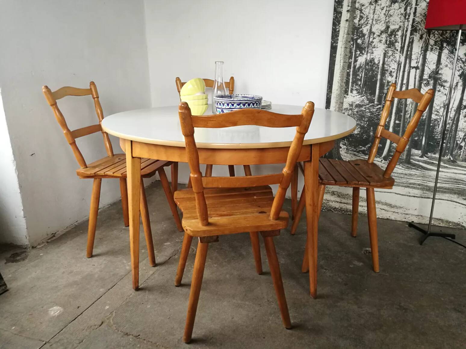Table style scandinave bois et formica