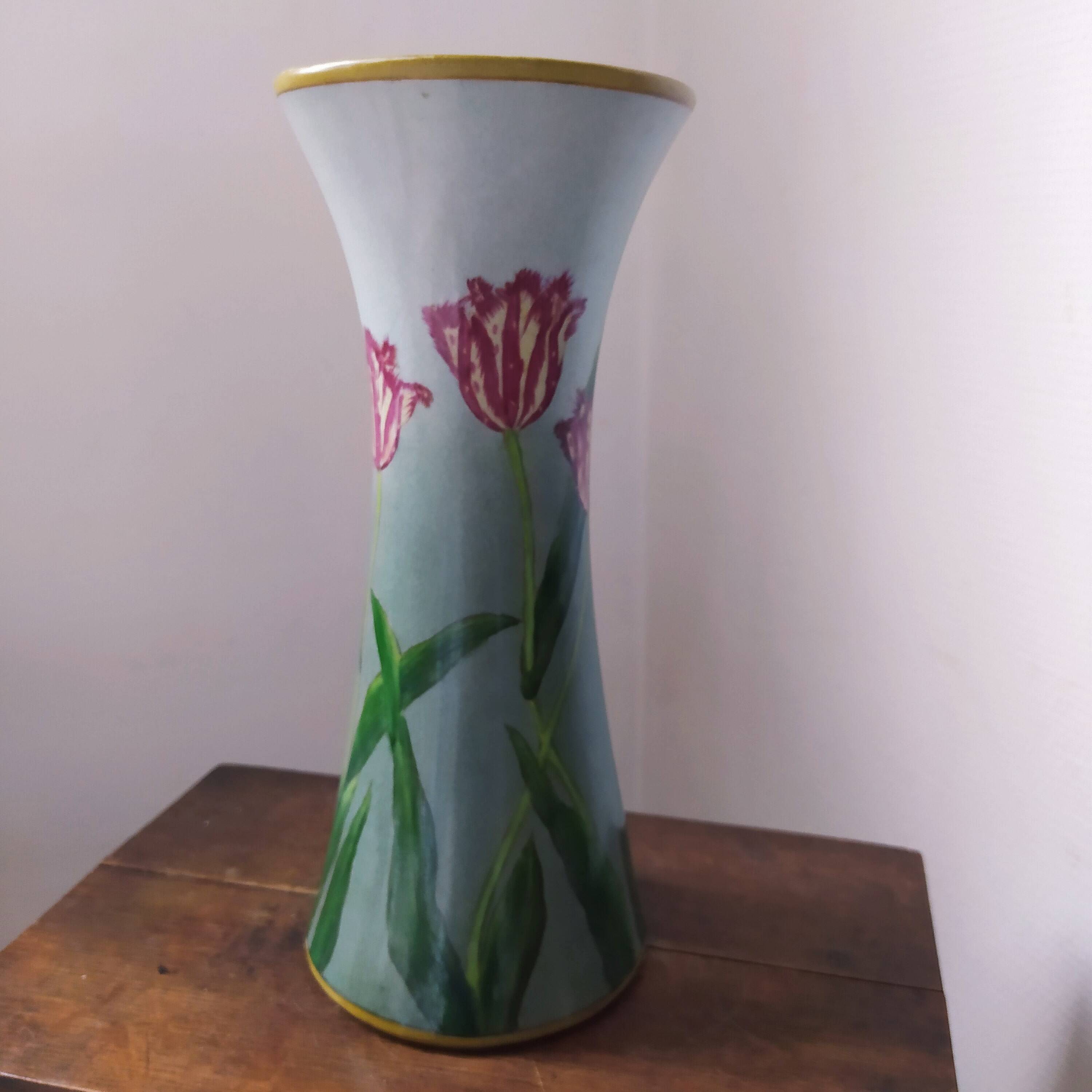 Art Nouveau glazed ceramic vase with Tulip decoration from the Sphère house