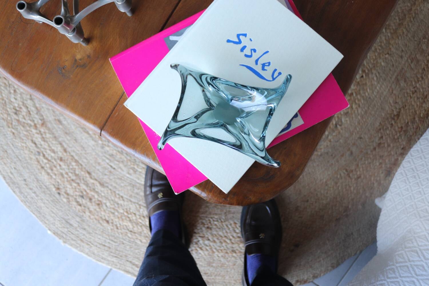 Grey smoked glass empty pocket