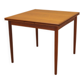 Table en teck, design danois, années 1970, production : Danemark