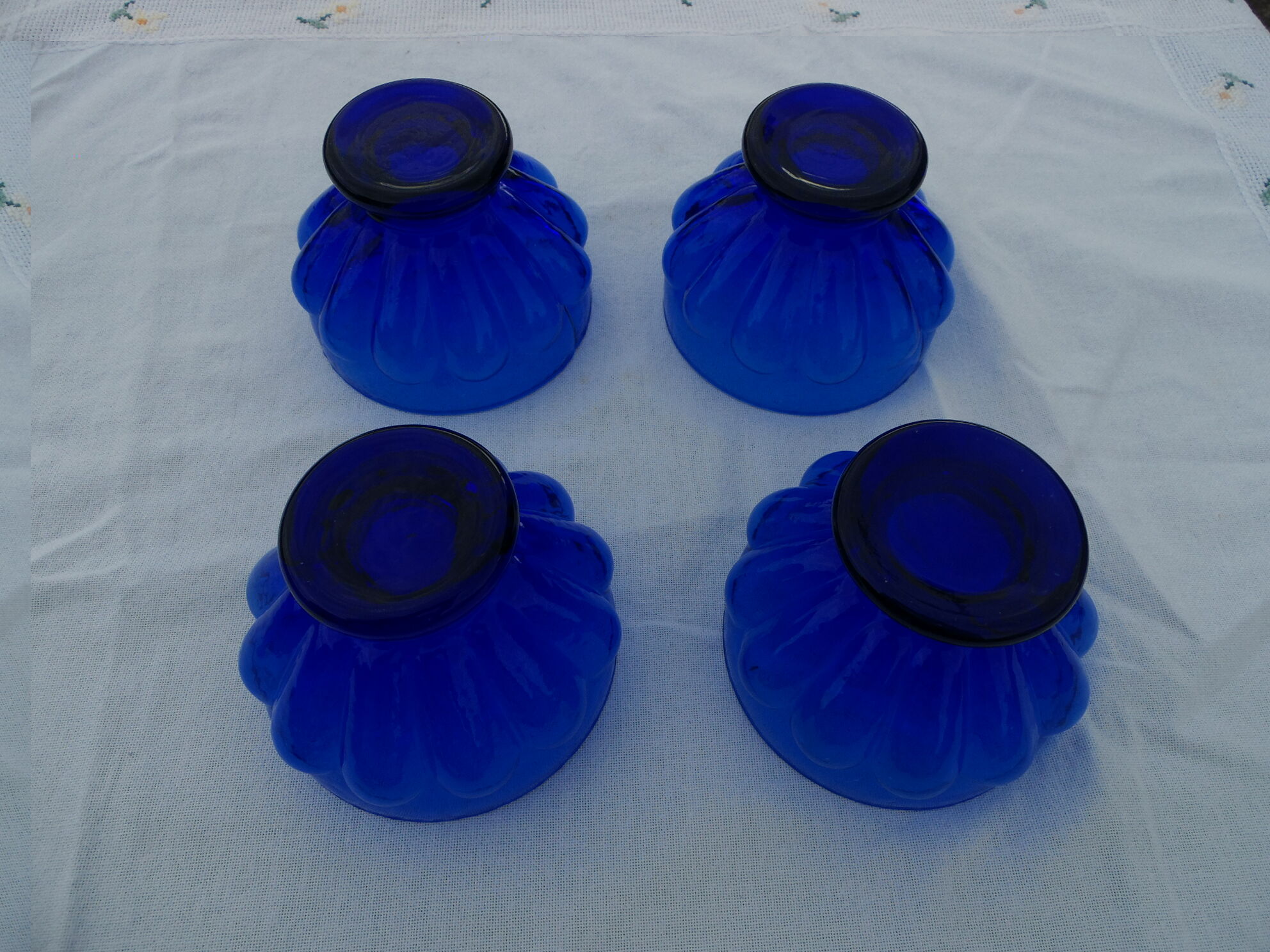 4 bols verre bleu cobalt