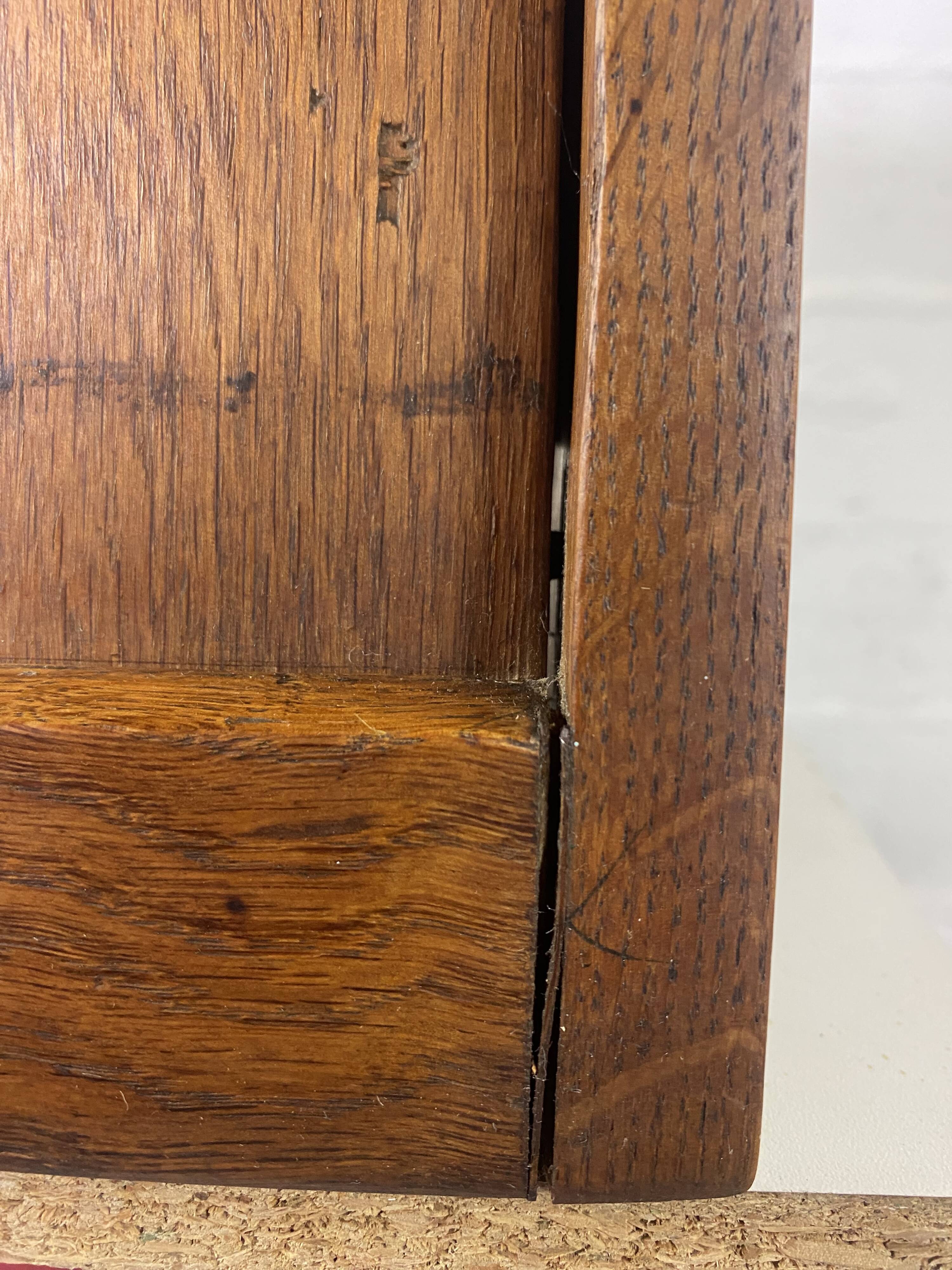 Wall secretary
