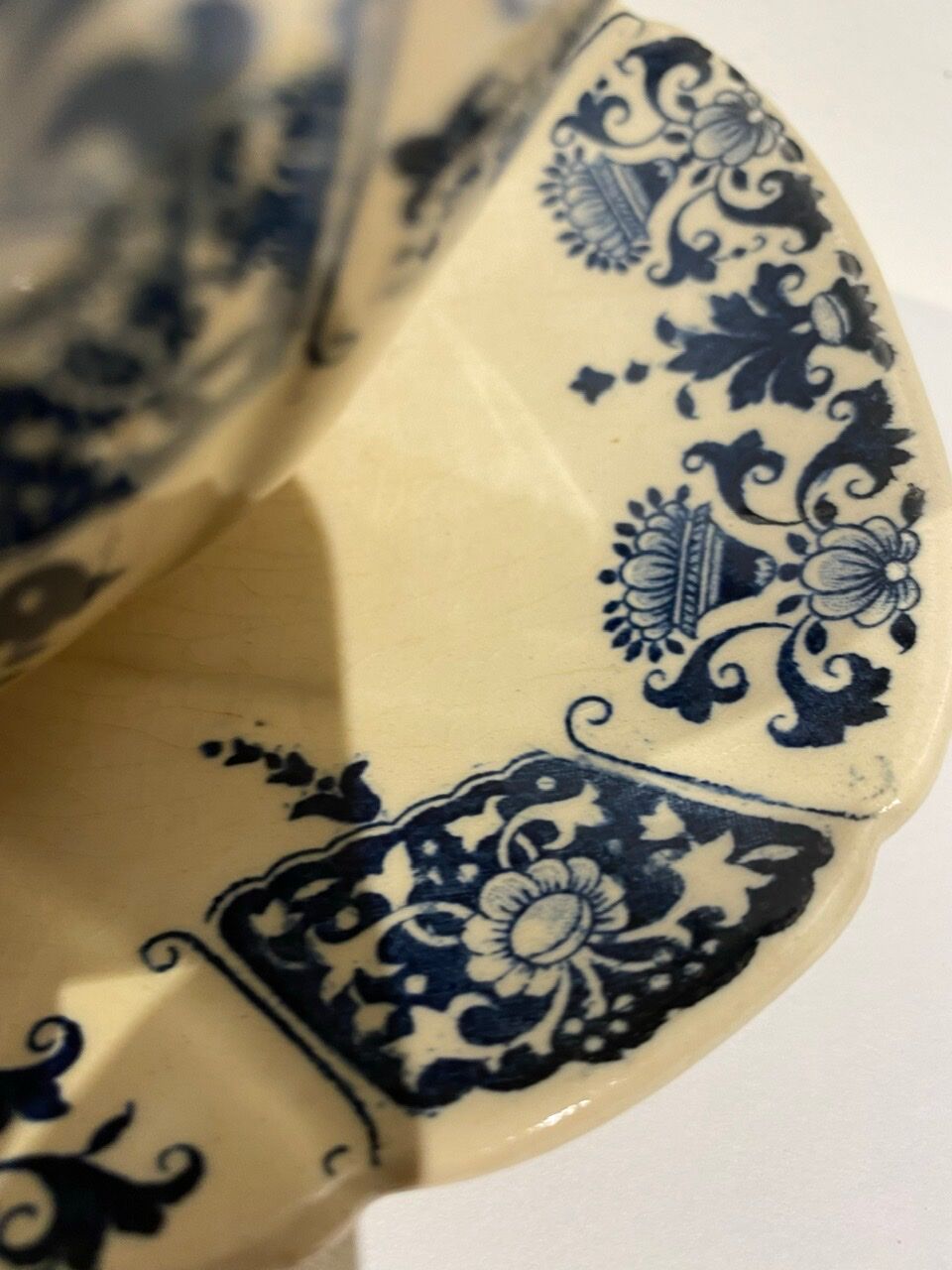 Saucière manufacture of Gien early XX century.