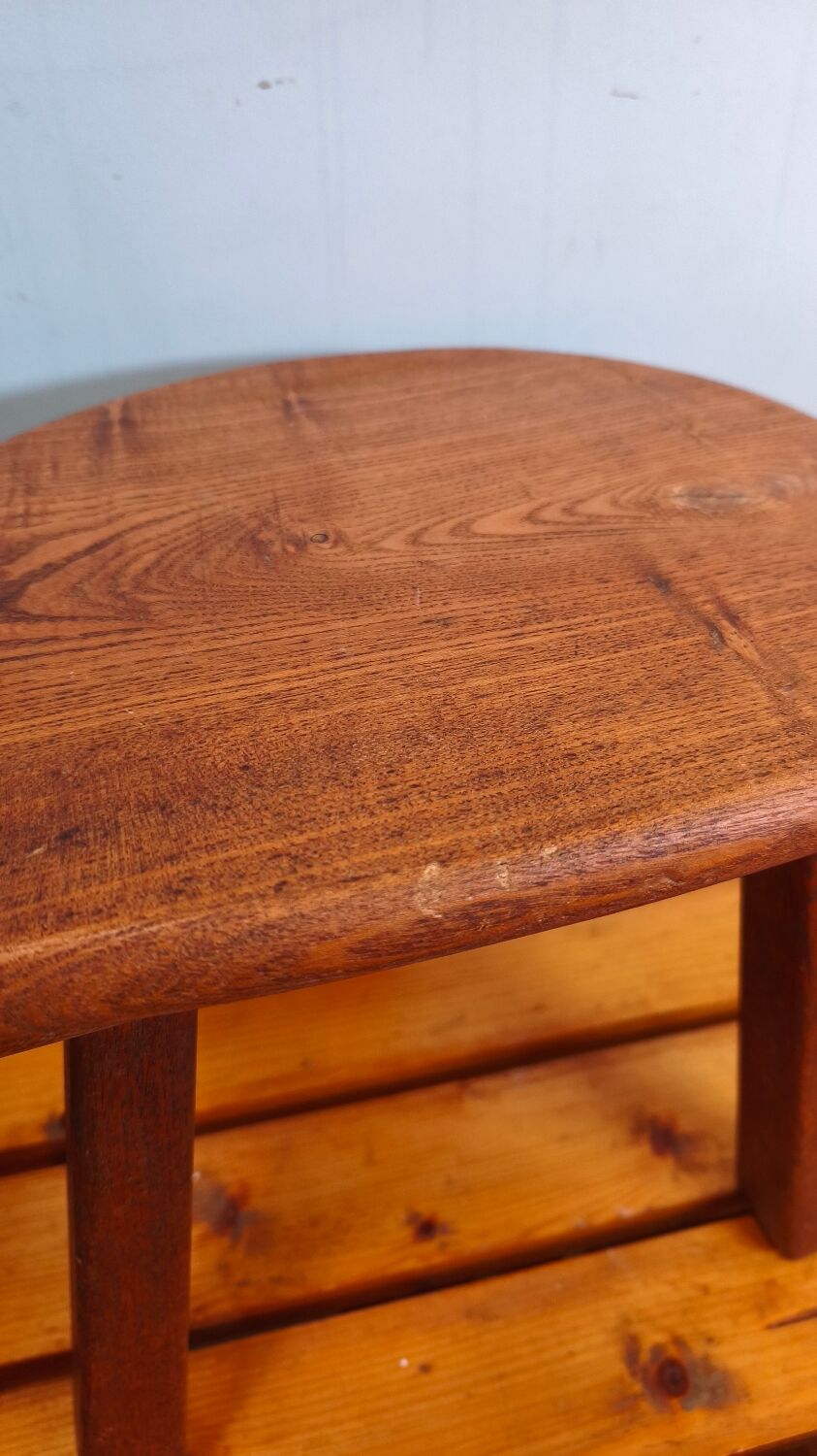 Tabouret tripode chêne massif - brutaliste