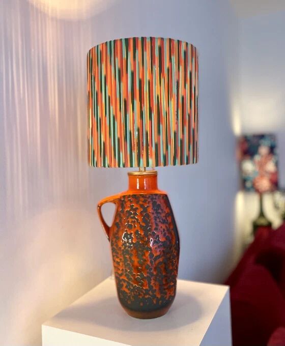 70s Fat Lava lamp with Pop Art shade