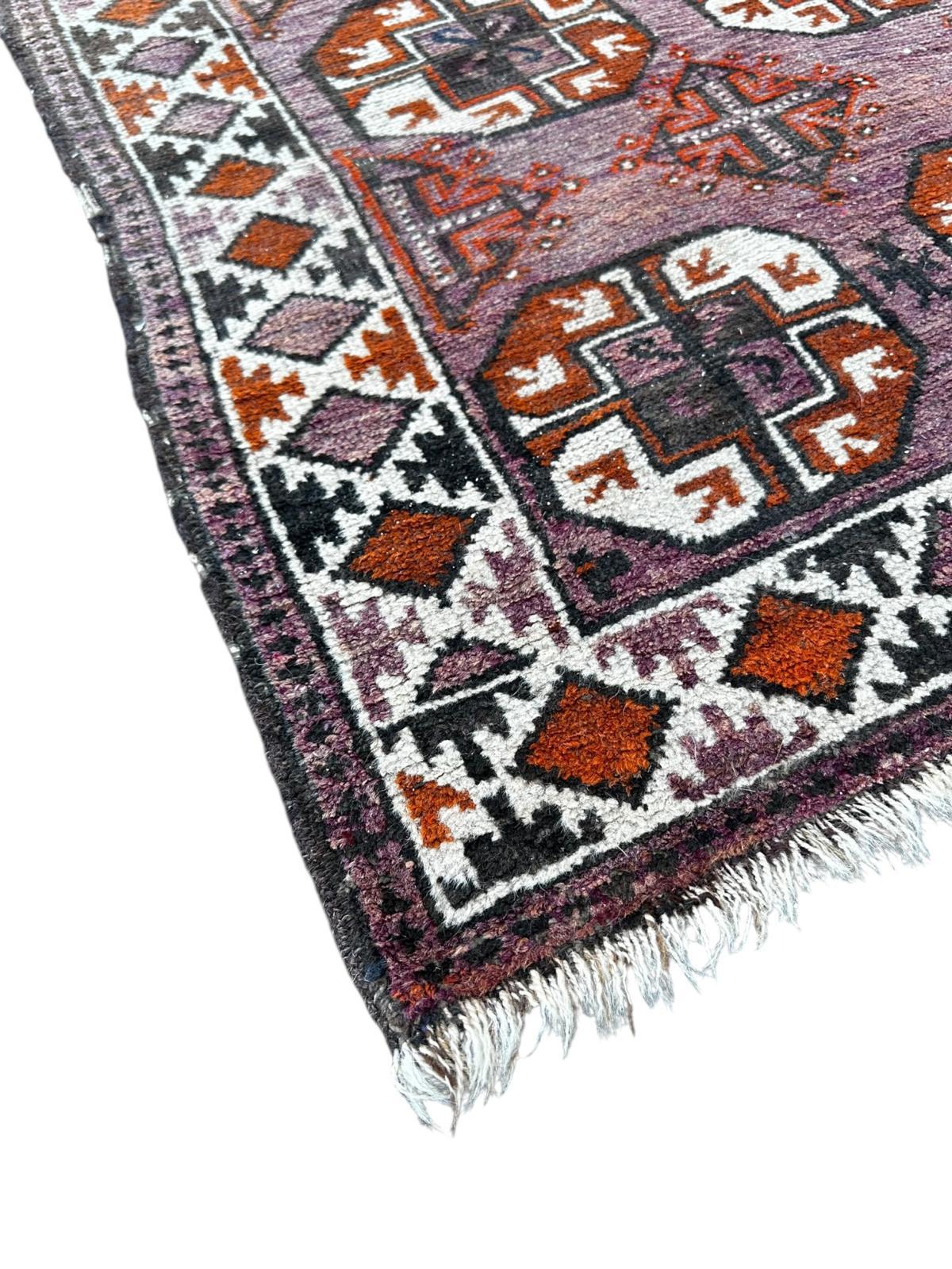 Handmade Persian rug 190cm x 100cm
