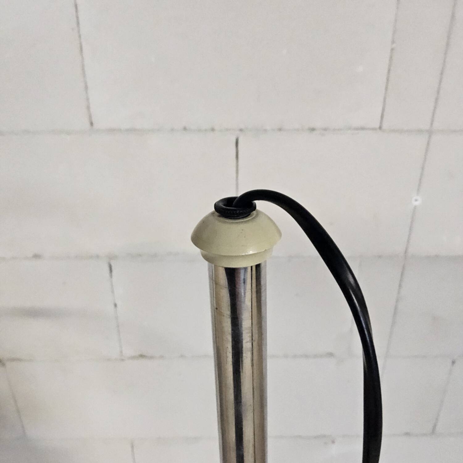 Vintage chrome / white Bauhaus floor lamp Gubi Bestlite BL3