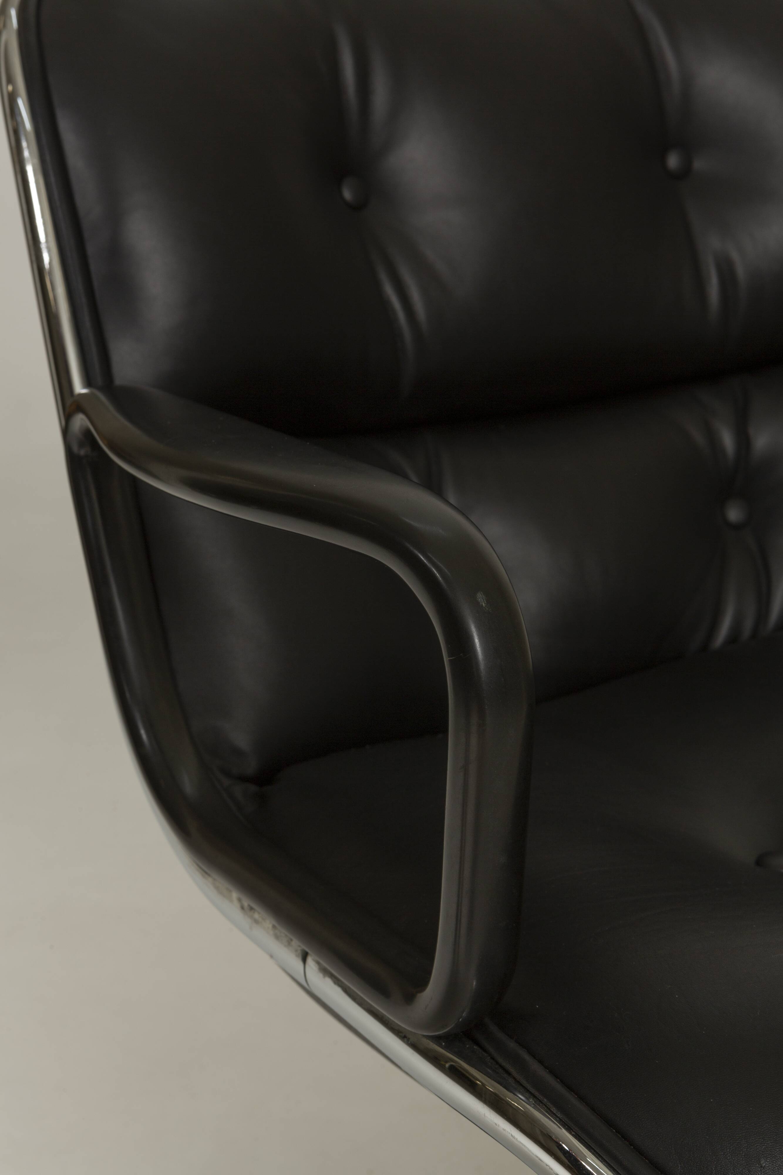 Charles Pollock Armchair, Knoll Edition