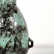 Vase avec décoration d'ours par S.T. Erik Upsala