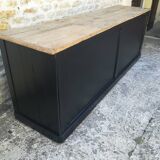 Counter 4 sliding doors