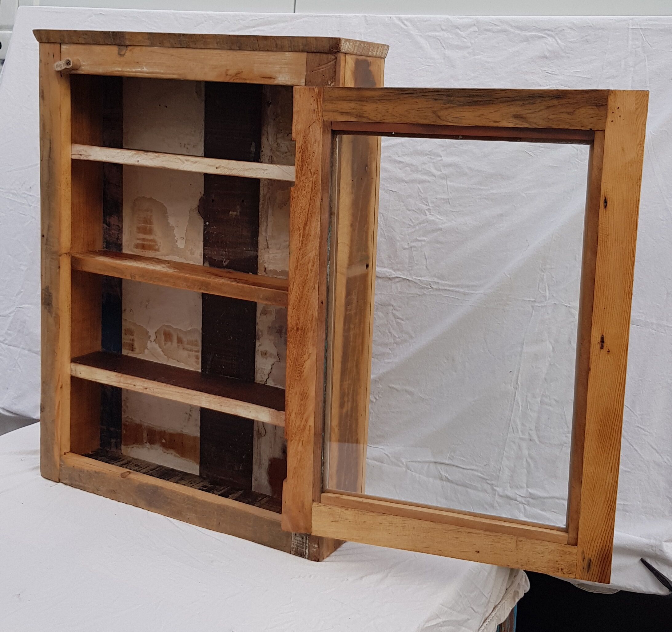 Vitrine en teck