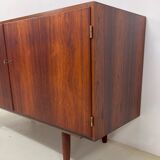 Buffet en palissandre par Gunni Omann, Danemark, années 1960.