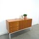 Fineer dressoir uit Zweden met wit stalen poten
