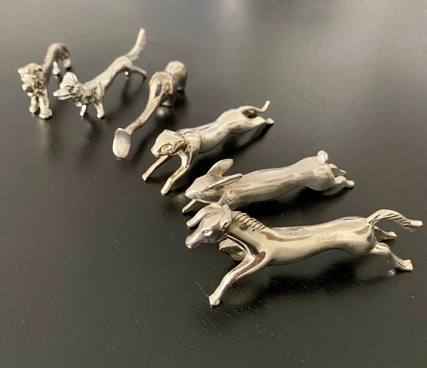 6 various animal-shaped metal knife holders