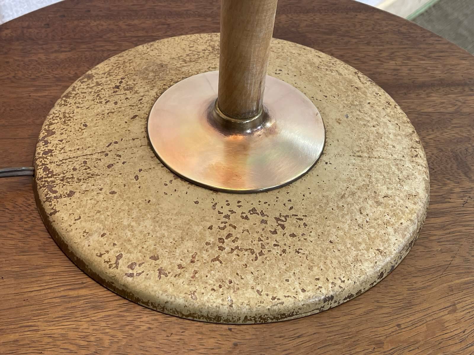 Lampe Mazda des années 1960, piétement en tôle et tronc en bois