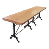 Grande table de bistrot plateau en bois et piètements en fonte -2m56