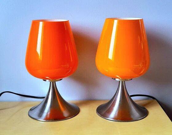 Paire de lampes space age en opaline orange et métal chromé