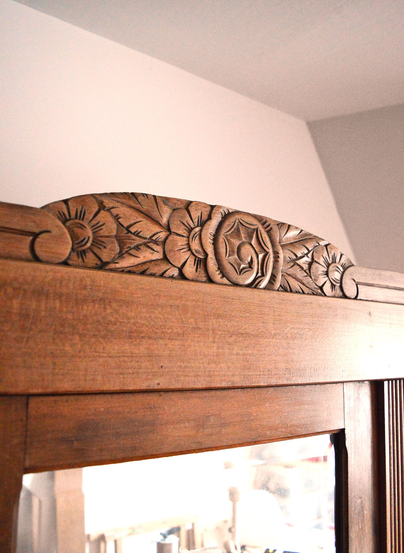 Armoire Art Déco bois clair