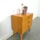 Commode en placage avec poignées rondes de Suède