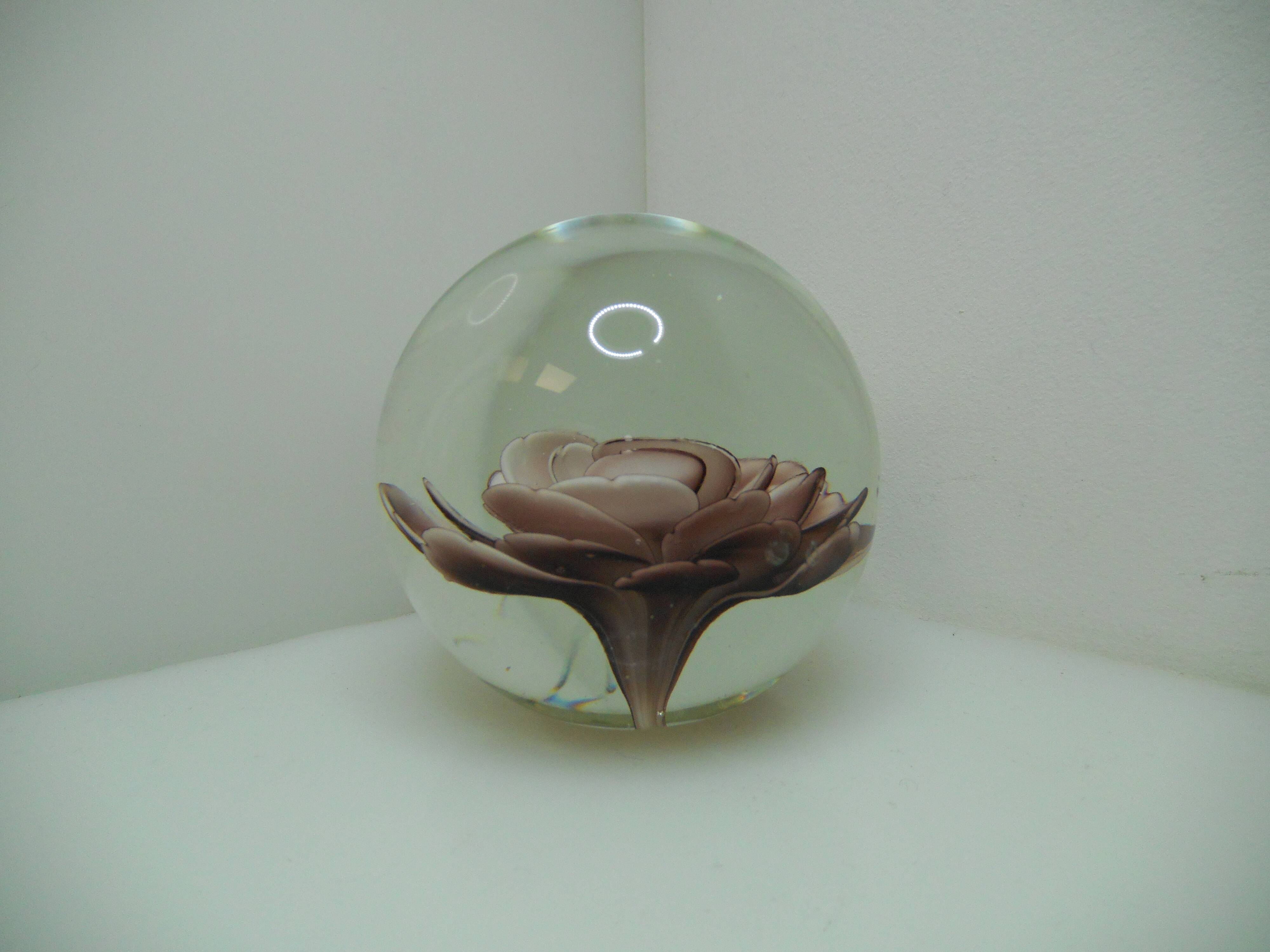 Paper press ball sulphur flower