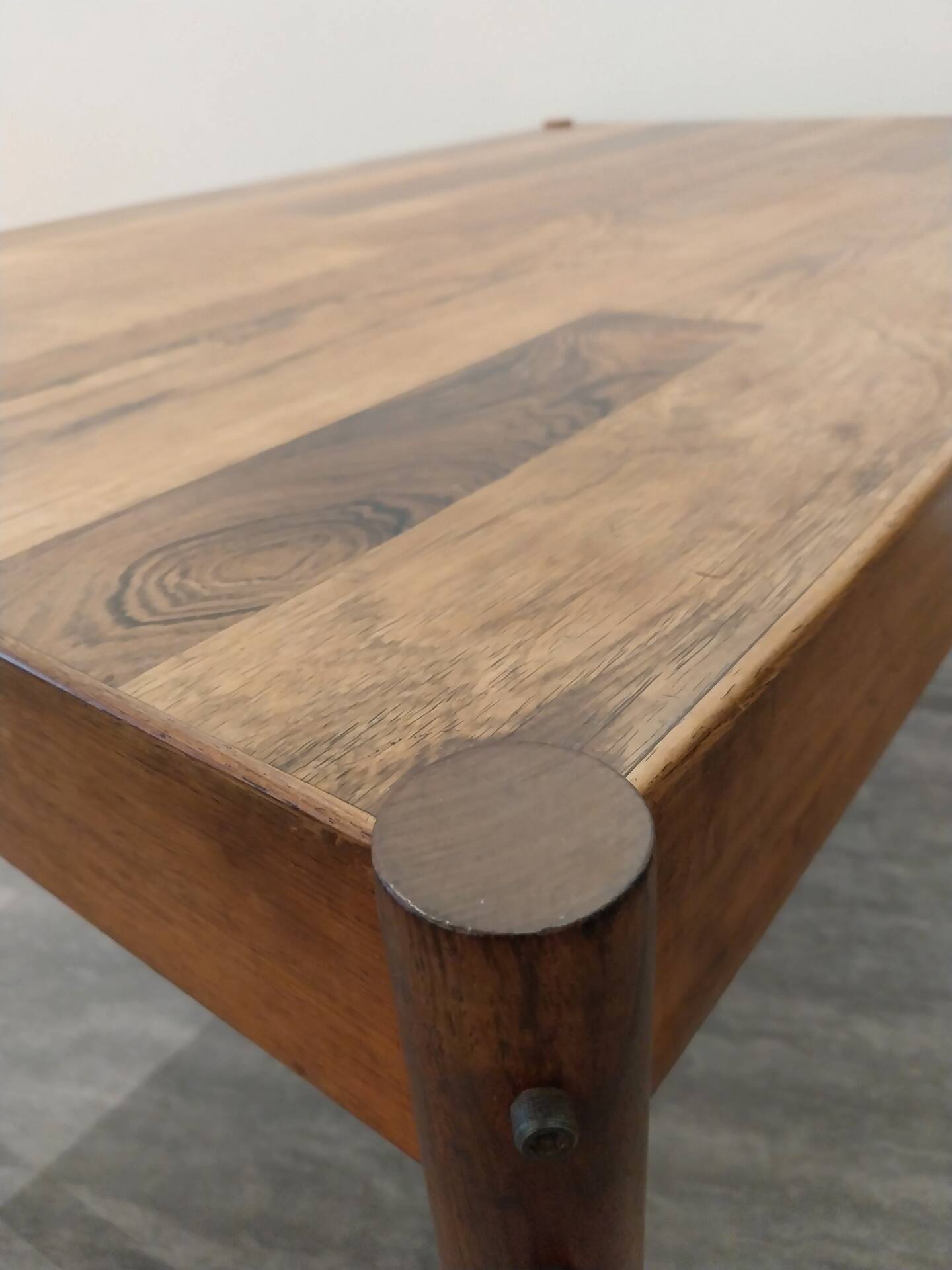 Dining table design Jorge Zalszupin