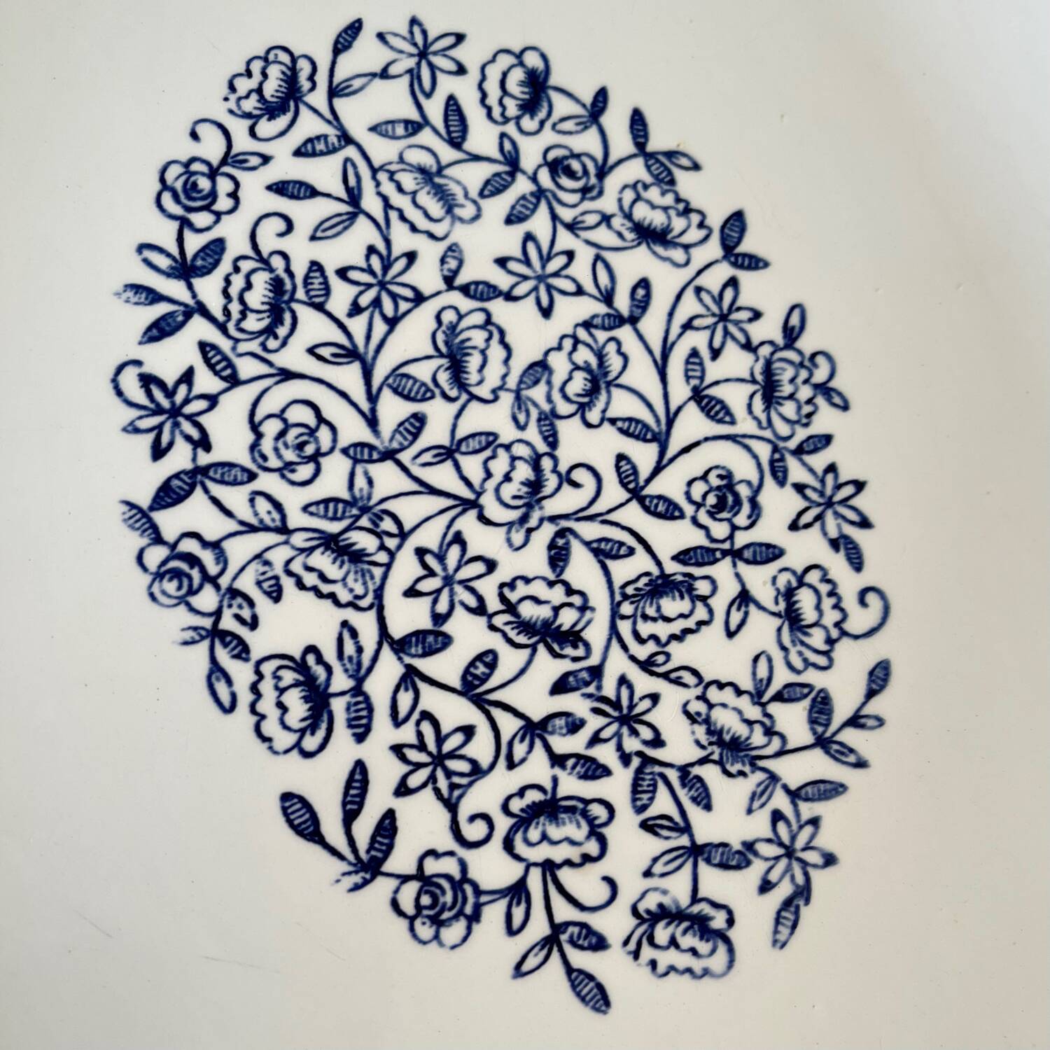 Very large oval dish