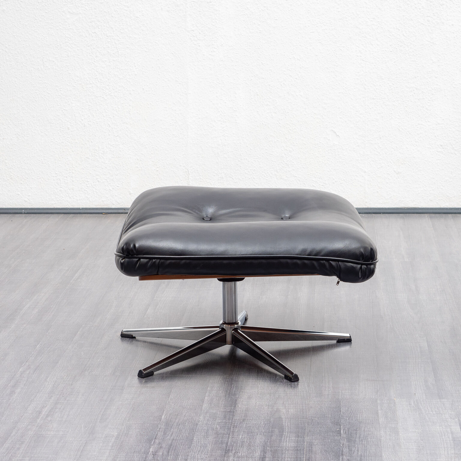 Lounge armchair years 60