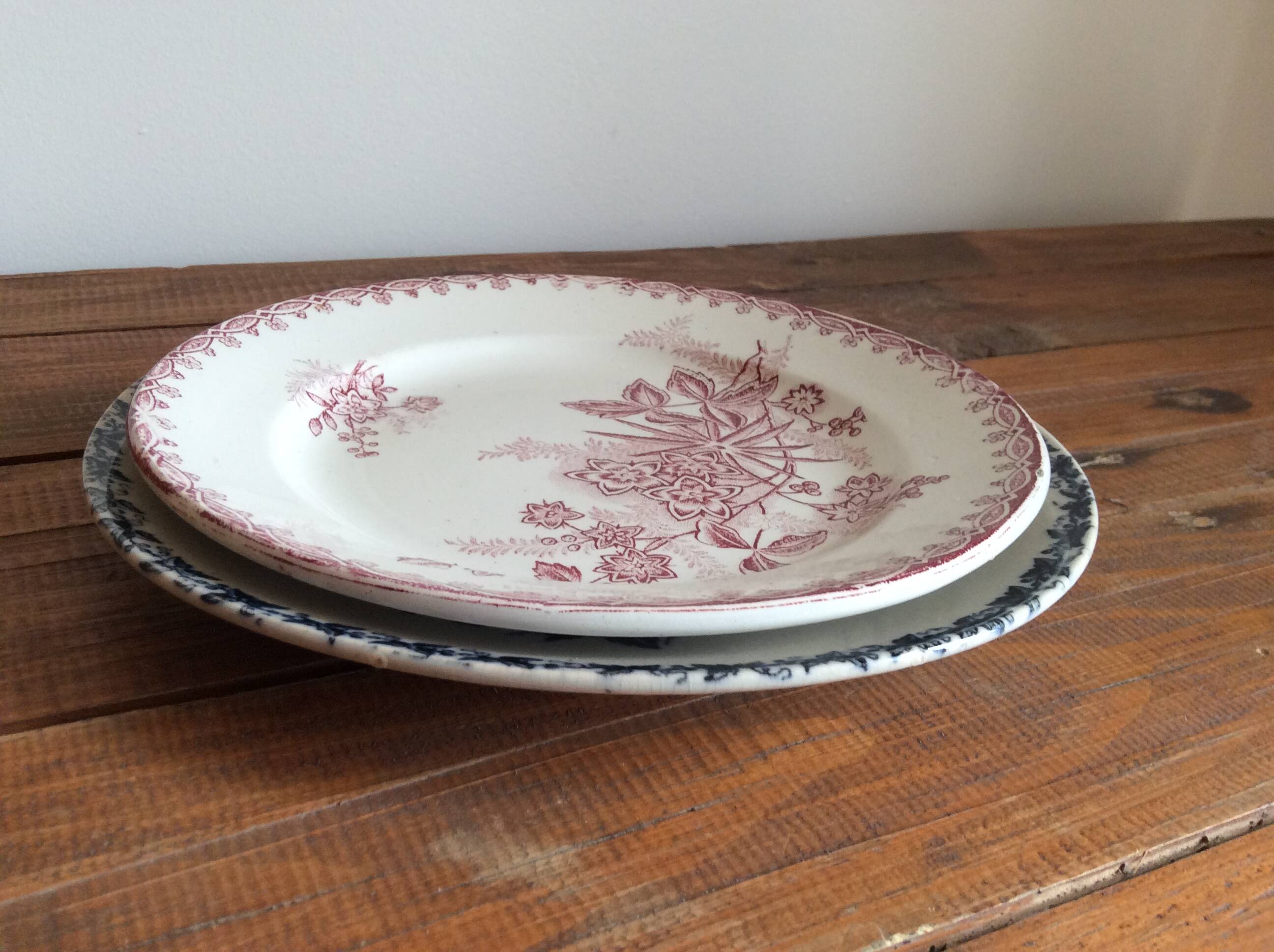 Terre de Fer dessert plates