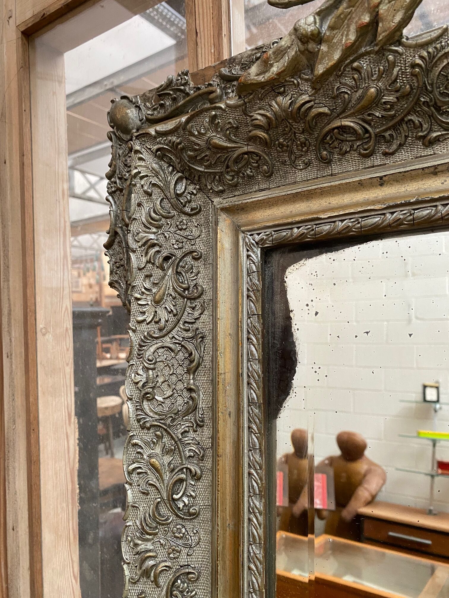 Beveled mirror late nineteenth century 84x122cm