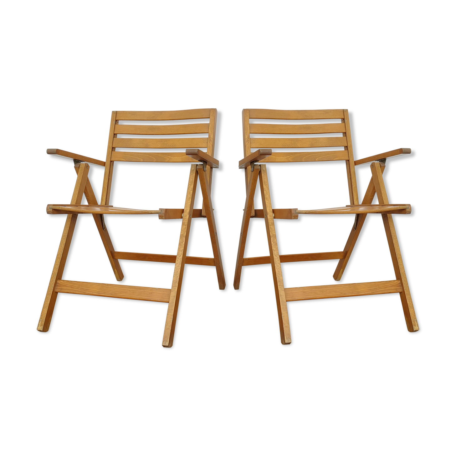 Pair folding chairs wooden
