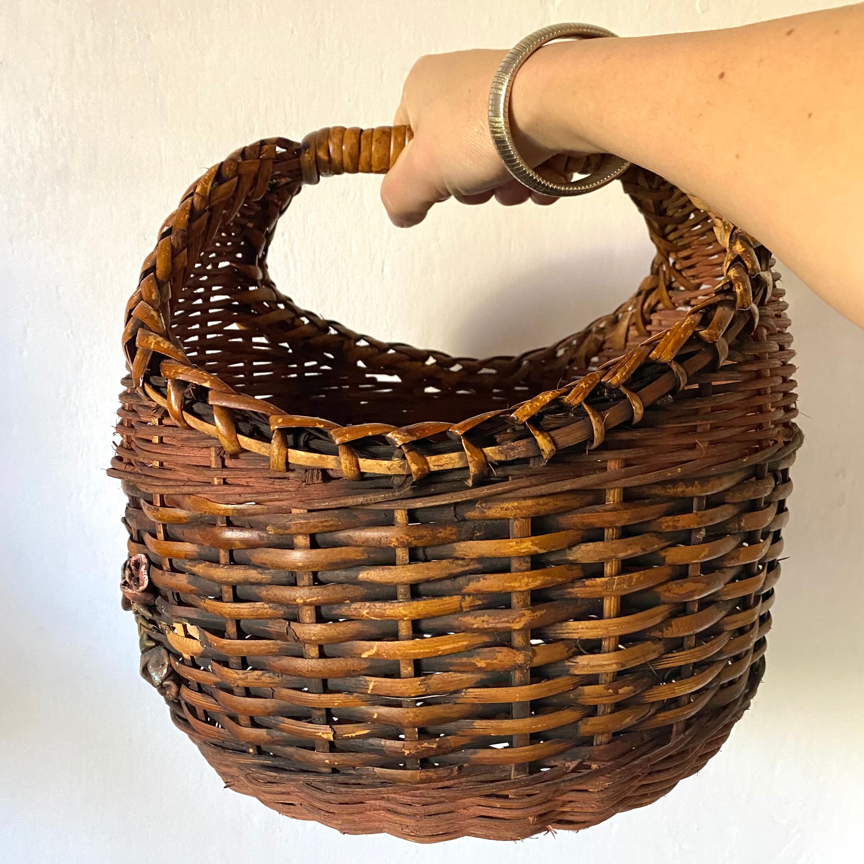 Flowery woven wicker basket