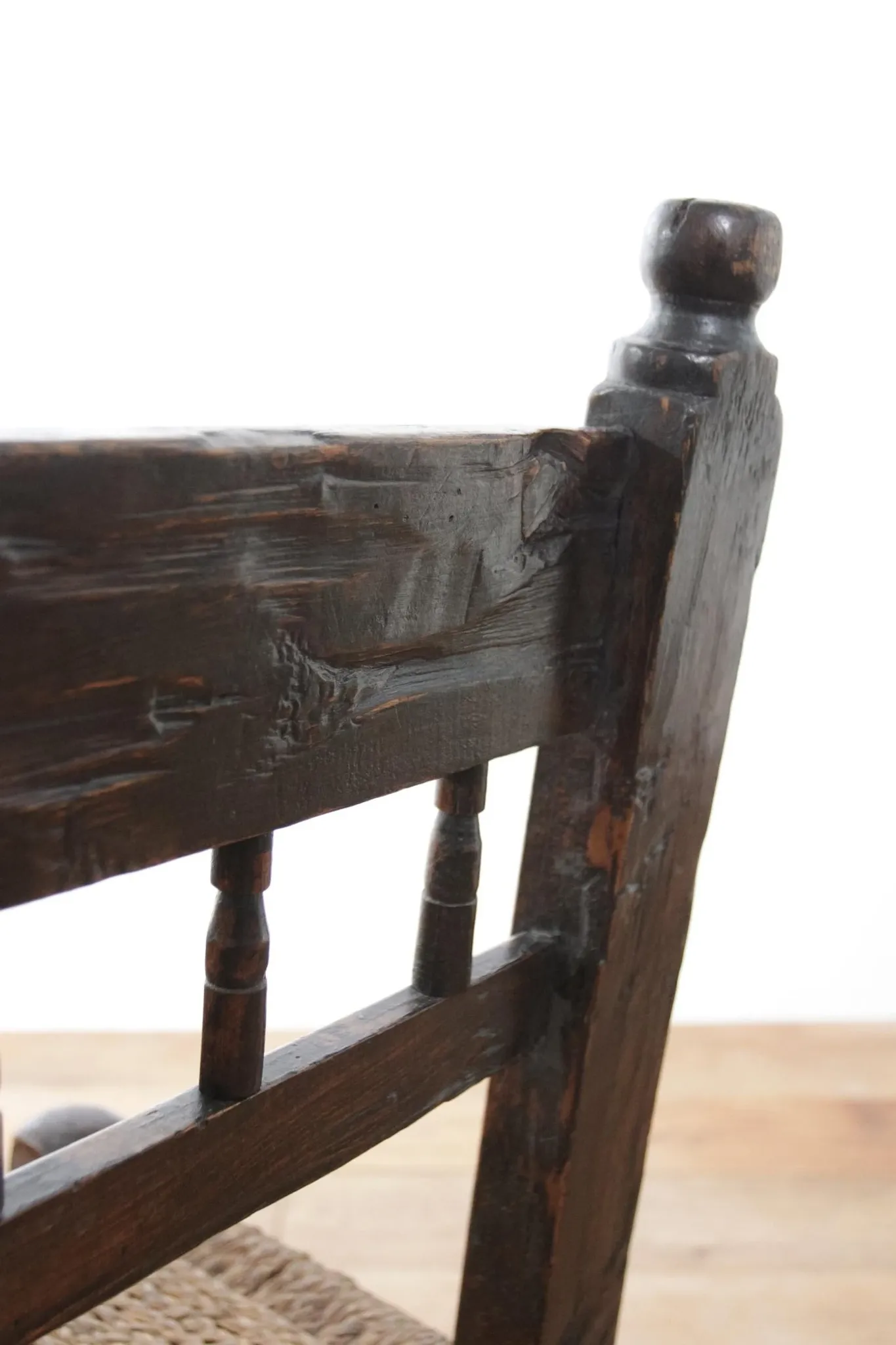 17th-century farmhouse chair with carved motifs – wabi sabi