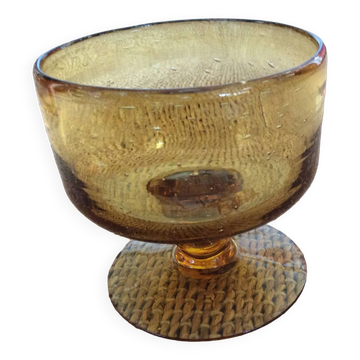 Bubbled glass bowl