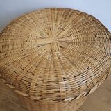 Wicker basket with lid
