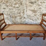 Banquette ancienne en merisier – Lit de repos rustique français