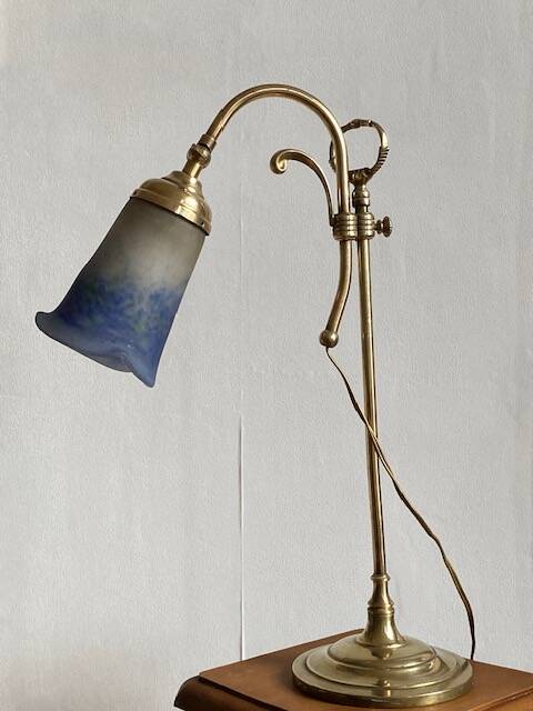 1900 adjustable lamp in brass and glass paste