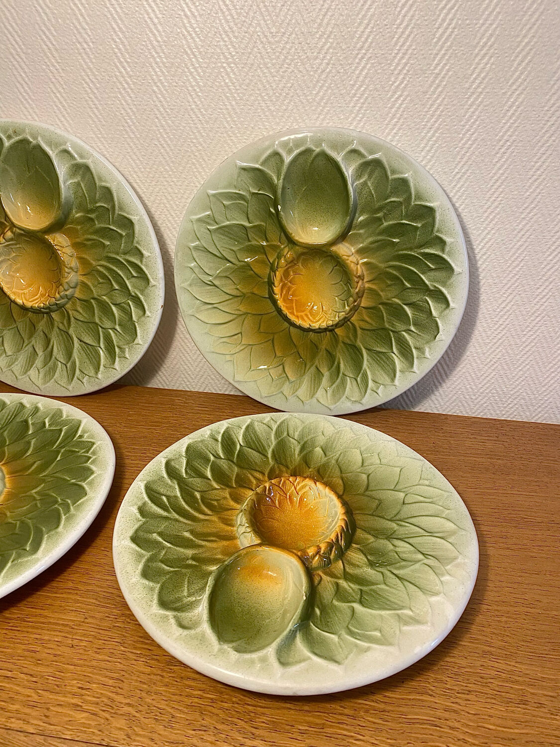 Vintage artichoke plates in majolica