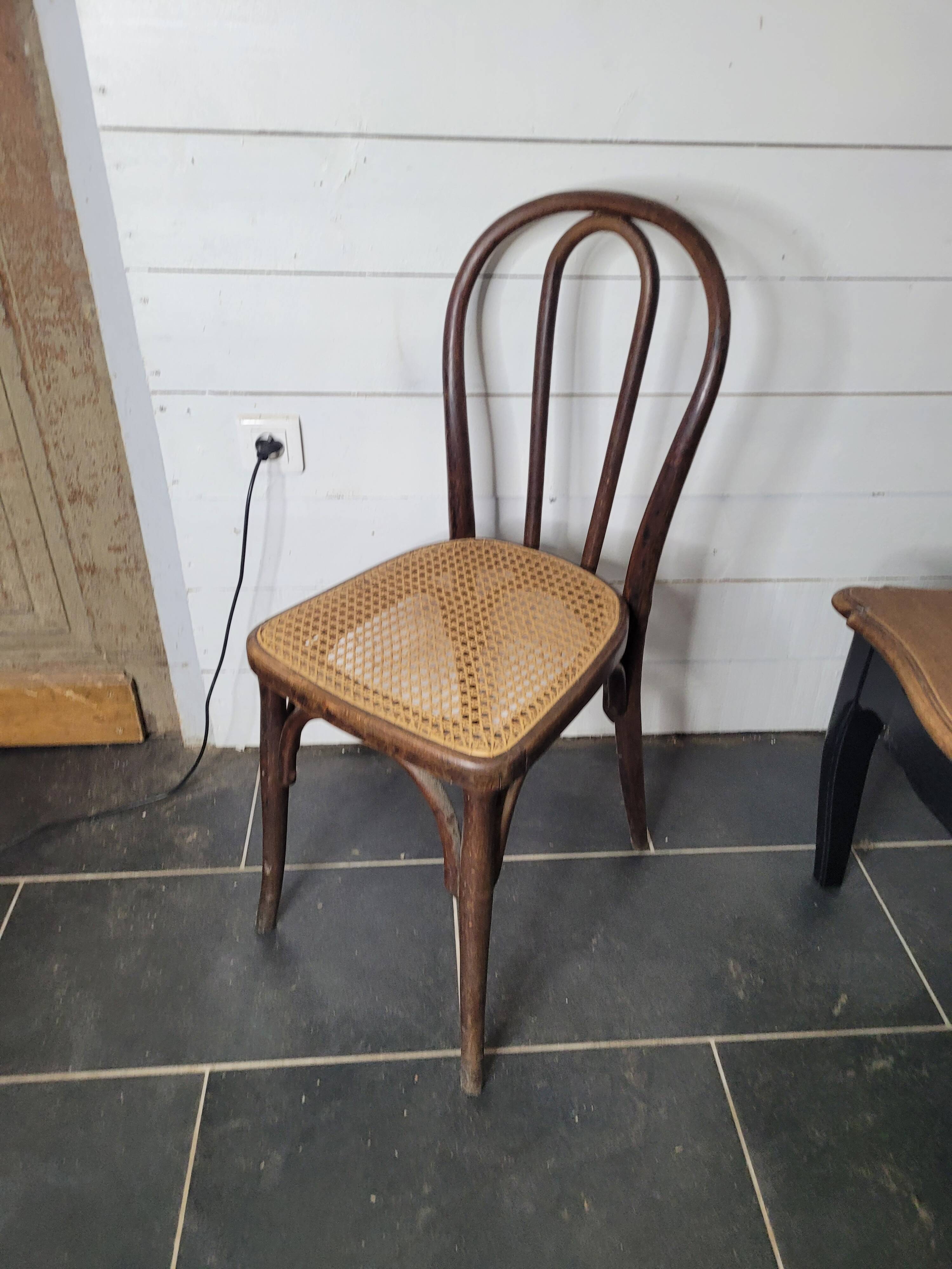 Bentwood bistro chair