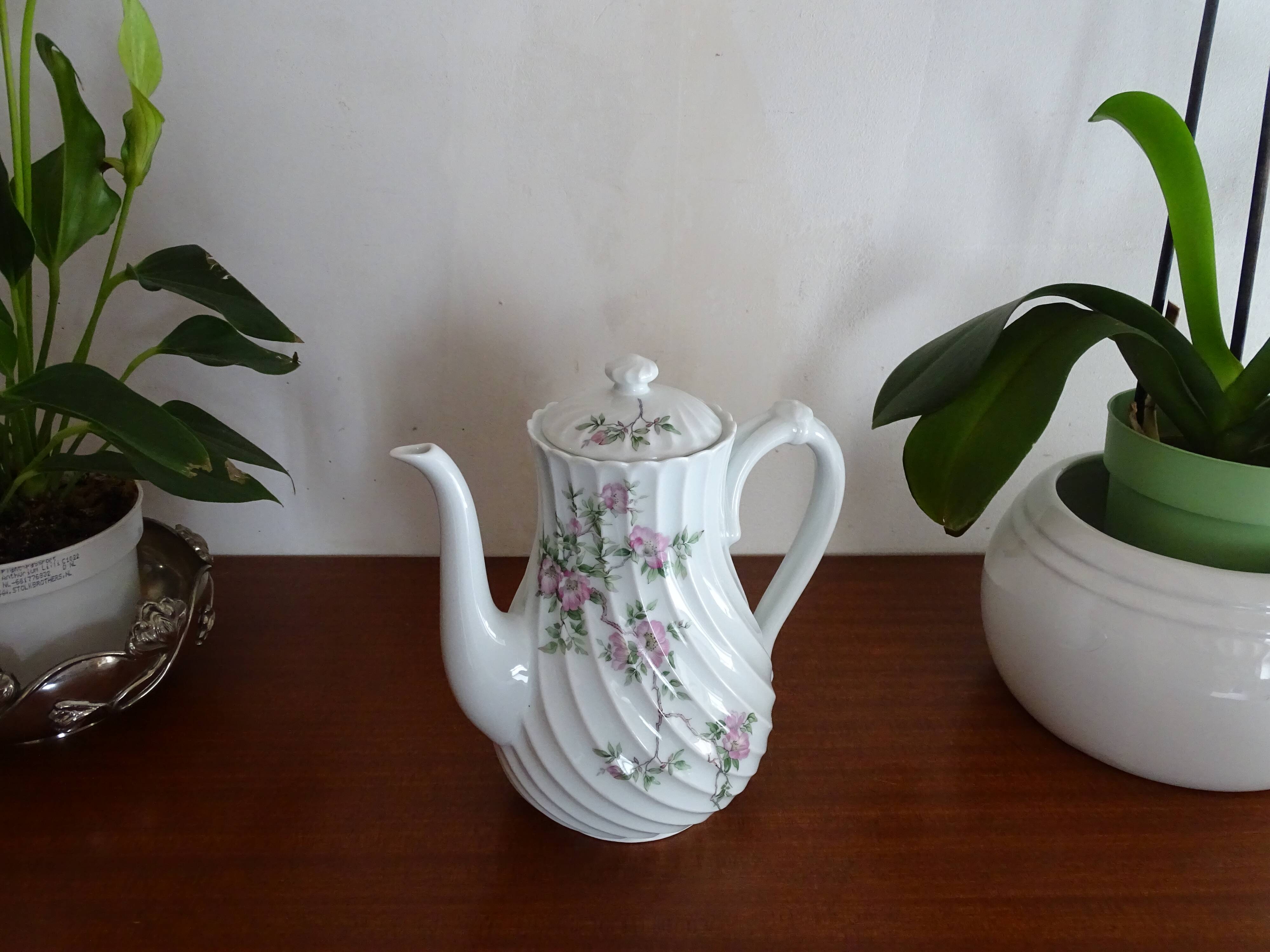 Teapot / chocolate maker porcelain Limoges Haviland - Sylvie roses - Tors